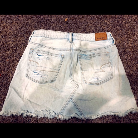 SUPER CUTE American Eagle Size 4 skirt!!! - Picture 2 of 5